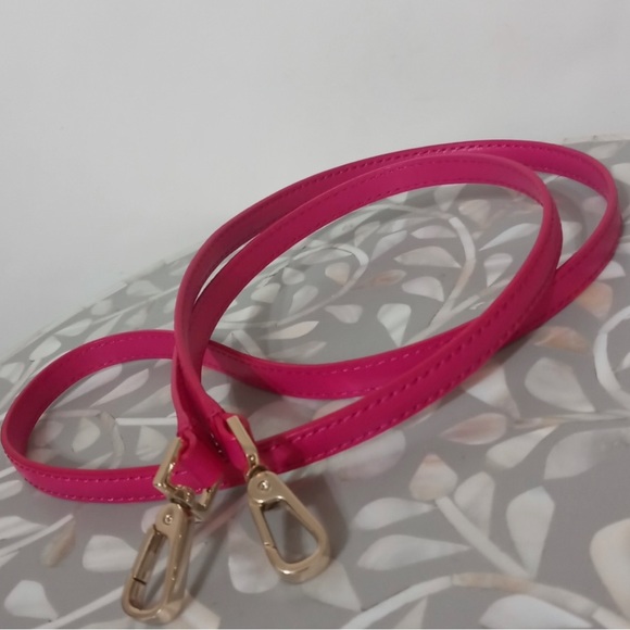 💕RARE Hot Pink Flirt Kate Spade Heart  Crossbody Purse Valentine's Day bag - Picture 8 of 10